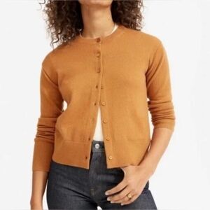GAP Merino Wool Lightweight  Camel Cardigan  women's size small